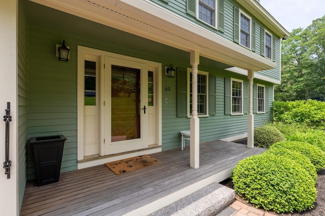 65 Forest St, Londonderry, NH 03053 - view of wooden porch