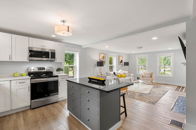 47 Newton Rd, Plaistow, NH 03865