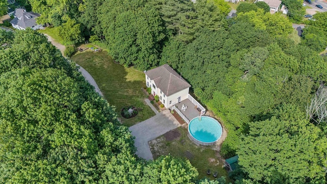 12 Lawrence St, Derry, NH 03038 - aerial view of property and surrounding area featuring a pool and a heavily wooded area