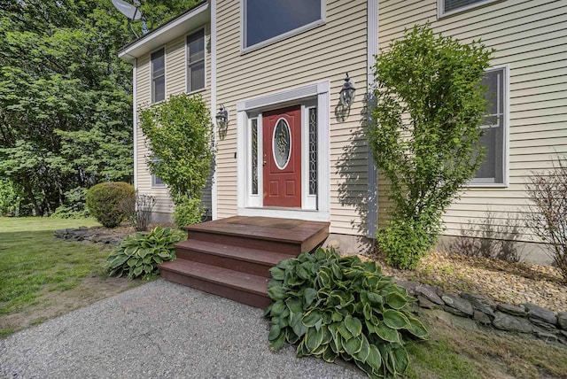 12 Lawrence St, Derry, NH 03038 - property entrance with a yard