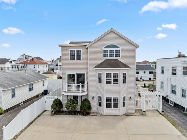 72 Plymouth St, Seabrook, NH 03874