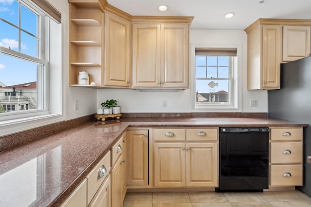 72 Plymouth St, Seabrook, NH 03874