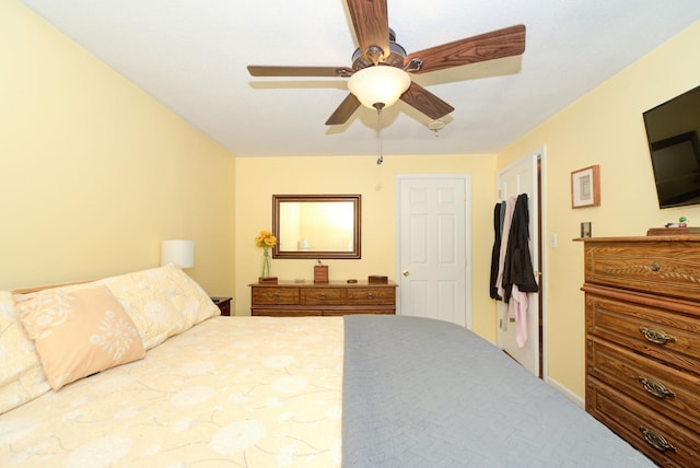 27 Meisner Rd, Salem, NH 03079 - bedroom with a ceiling fan