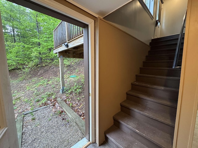 149 Sleepy Hollow Rd, Wakefield, NH 03830 - view of stairway