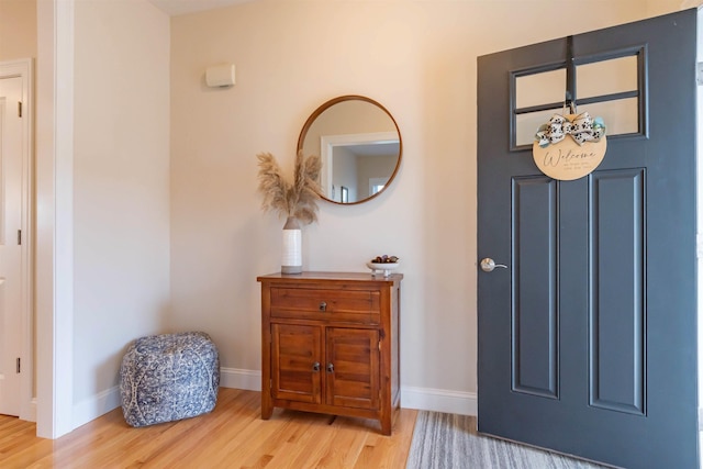 21 Catesby Ln, Londonderry, NH 03053 - foyer entrance with wood finished floors