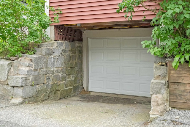19 Highland St, Concord, NH 03301 - view of garage