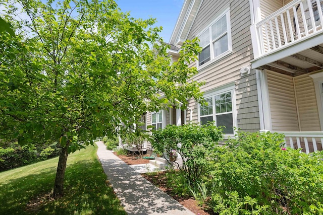 67 Pearl St Unit 8, Essex Junction, VT 05452 - view of property's community with a lawn