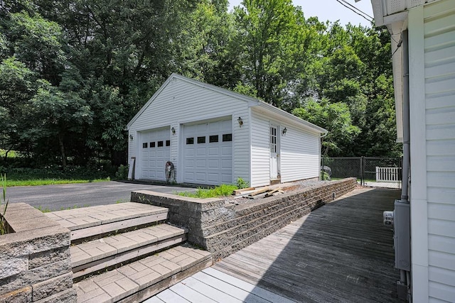 4 Appaloosa Ave, Pelham, NH 03076 - view of detached garage