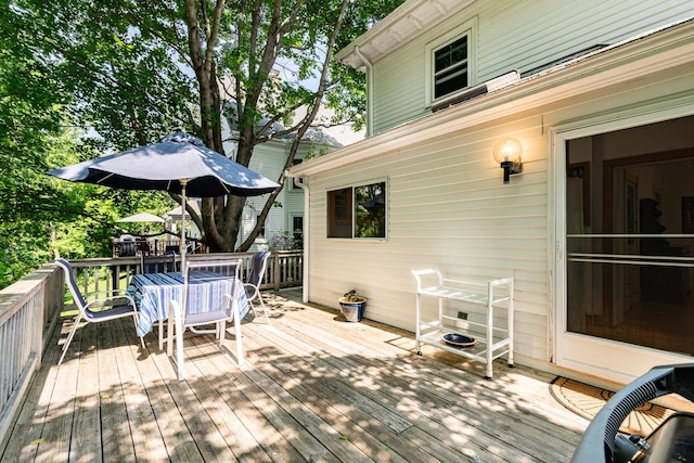 175 Middle Rd, Portsmouth, NH 03801 - wooden terrace with outdoor dining area