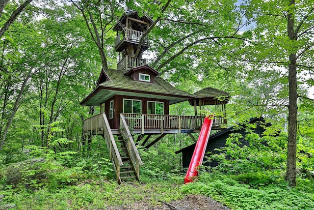 465 Pennell Rd, Chester, VT 05143 - view of play area with stairway