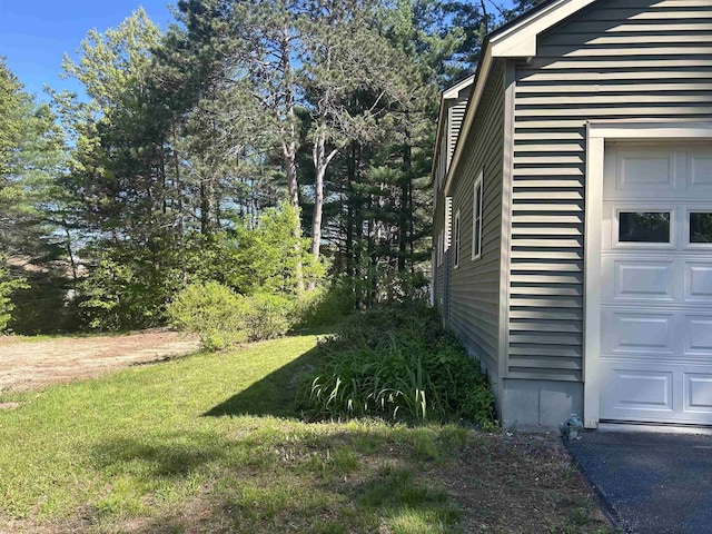 11 Morrison Ave, Meredith, NH 03253 - view of grassy yard featuring a garage
