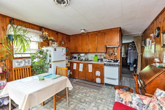 208 Mast Rd, Lee, NH 03861