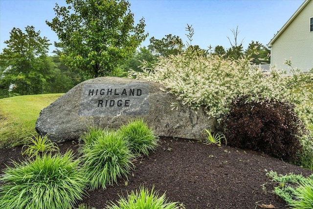 5 Rolling Hills Dr, Tilton, NH 03276 - view of community sign