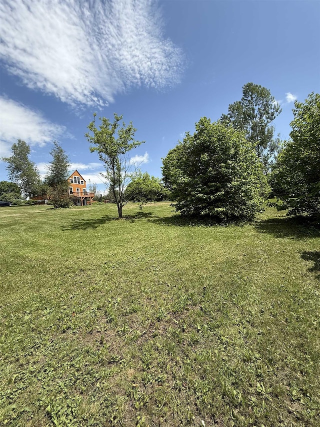1442 Ridge Rd, Randolph, VT 05061 - view of green lawn