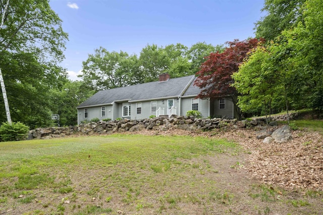 2 Ridgewood Dr, Kingston, NH 03848 - single story home featuring a chimney and a front yard
