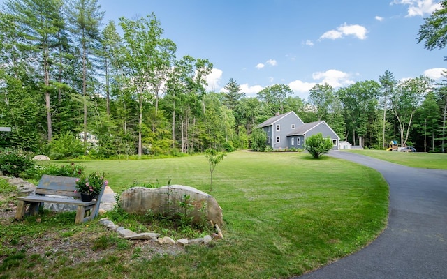 33 Hillside Rd, Kingston, NH 03848 - view of front of home with a front yard