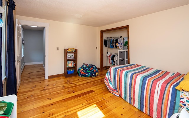 33 Hillside Rd, Kingston, NH 03848 - bedroom featuring light wood-style floors and baseboards