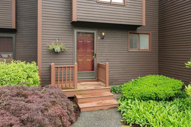 37 Thornhill Rd, Stratham, NH 03885 - property entrance