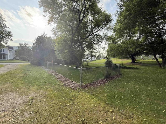 60 S St S, Proctor, VT 05763 - view of yard