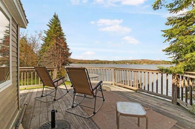 124 Spooner Rd, Pittsburg, NH 03592 - view of deck
