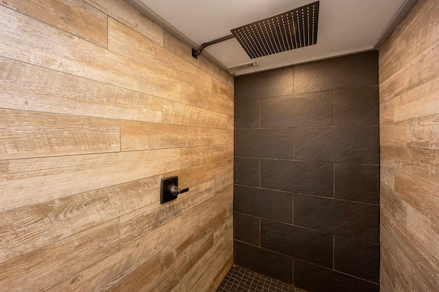 12 Water Rd, Goffstown, NH 03045 - bathroom with tiled shower