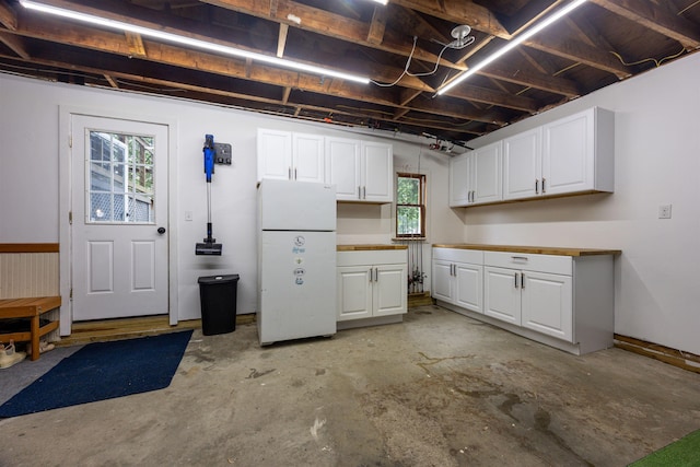 12 Water Rd, Goffstown, NH 03045 - below grade area with freestanding refrigerator