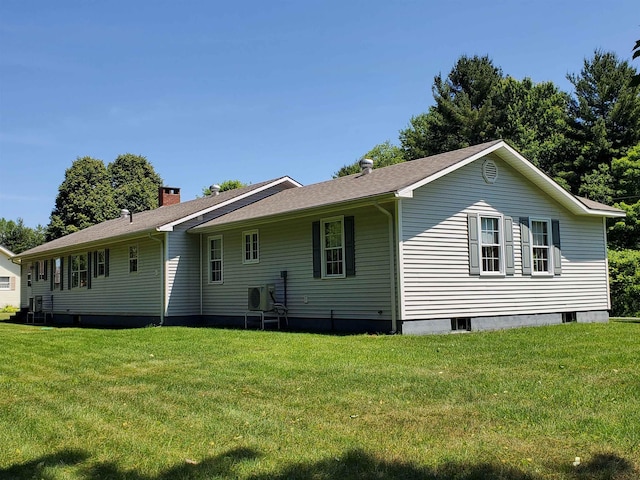 381 Cross Ave Unit 9, 10, Saint Johnsbury, VT 05819 - rear view of property with a yard