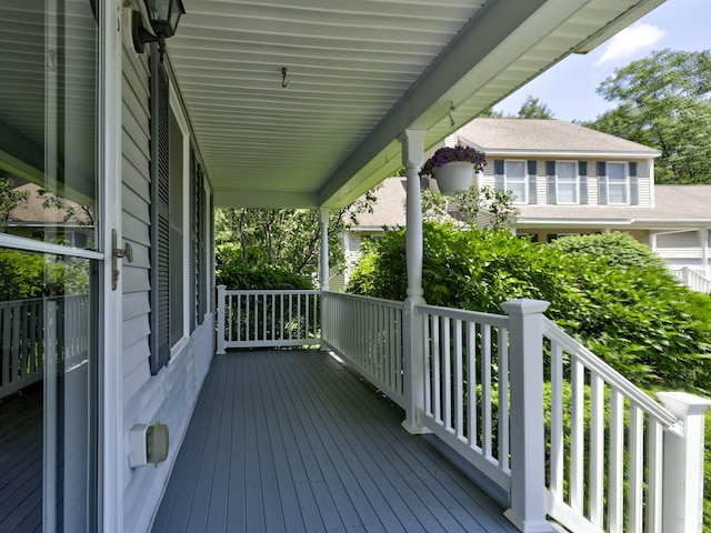 8 Sycamore Ct, Amherst, NH 03031 - view of porch