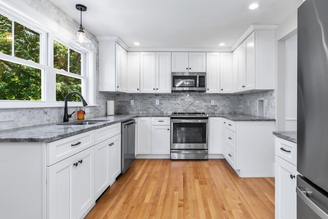 24 Jefferson St, Derry, NH 03038
