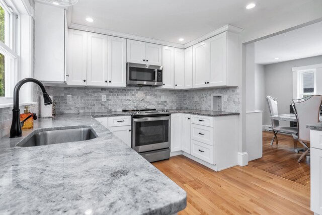 24 Jefferson St, Derry, NH 03038
