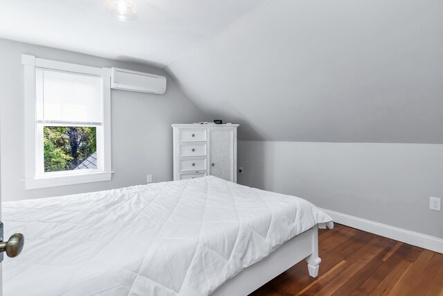 24 Jefferson St, Derry, NH 03038