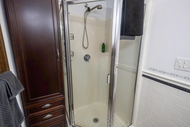 185 Huntress Bridge Rd, Effingham, NH 03882 - full bath featuring a shower stall