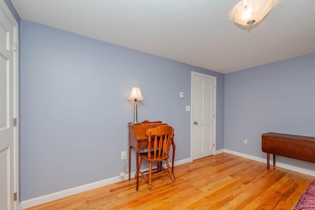15B Vine St, South Berwick, ME 03908 - sitting room featuring light wood finished floors