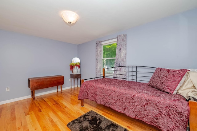 15B Vine St, South Berwick, ME 03908 - bedroom with wood finished floors and baseboards