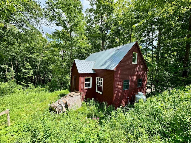 14 Threshold Way, Corinth, VT 05040 - view of side of property with a metal roof