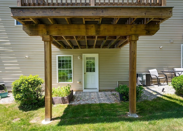 70B Shadowbrook Dr Unit 70B, Hudson, NH 03051 - doorway to property featuring a lawn