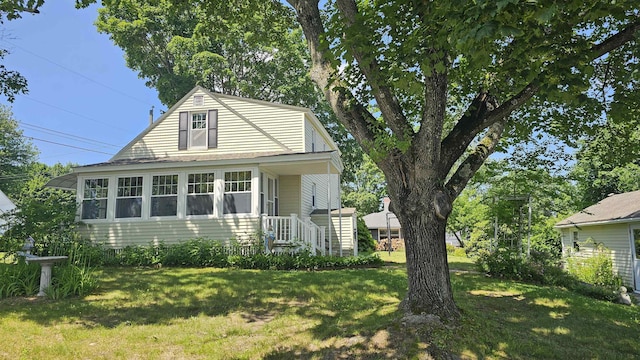 18 Cross St, Allenstown, NH 03275 - view of front of house with a front yard