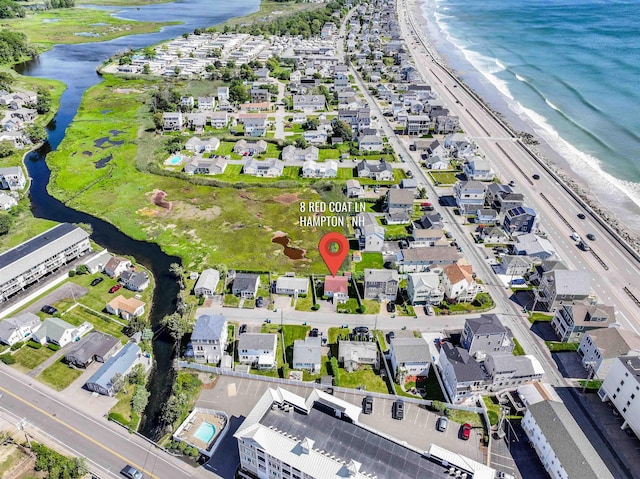 8 Red Coat Ln, Hampton, NH 03842 - aerial view of property and surrounding area with nearby suburban area