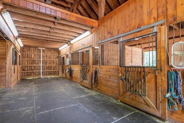 15 Baptist Hill Rd, Canterbury, NH 03224 - view of horse barn