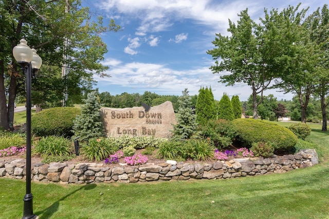 5 Golf Vw Unit B, Laconia, NH 03246 - community sign with a yard