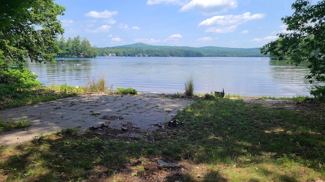 10 Crescent Dr, Barnstead, NH 03225 - water view
