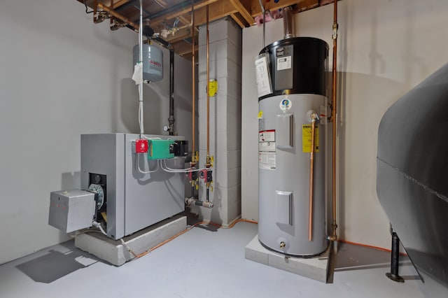 13 Seyah Rd, Shelburne, NH 03581 - utilities featuring hybrid water heater