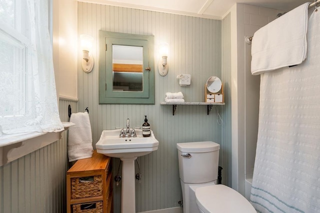 49 Mason Rd, Brookline, NH 03033 - full bath featuring toilet and shower / bath combo with shower curtain