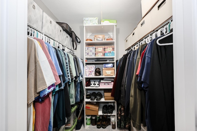 2L Homestead Dr Unit L, Derry, NH 03038 - view of walk in closet