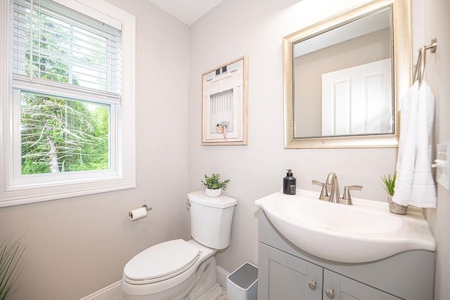9 Marshall Rd, Kingston, NH 03848 - half bath featuring baseboards and vanity