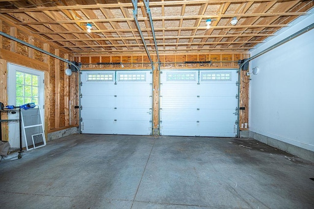 9 Marshall Rd, Kingston, NH 03848 - view of garage