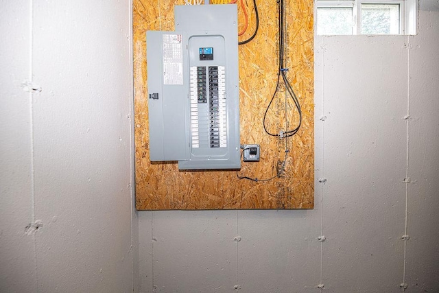 9 Marshall Rd, Kingston, NH 03848 - detailed view of electric panel