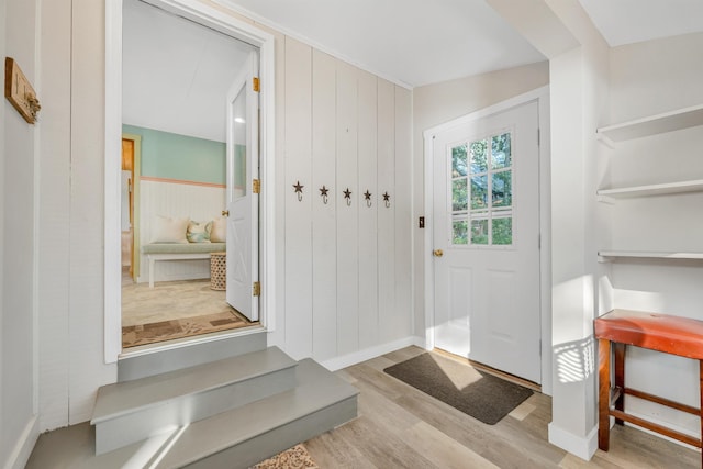 6 Cove Rd, Wakefield, NH 03830 - mudroom with wood finished floors and baseboards