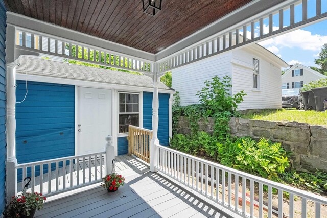3 Essex St, Concord, NH 03301 - view of wooden terrace