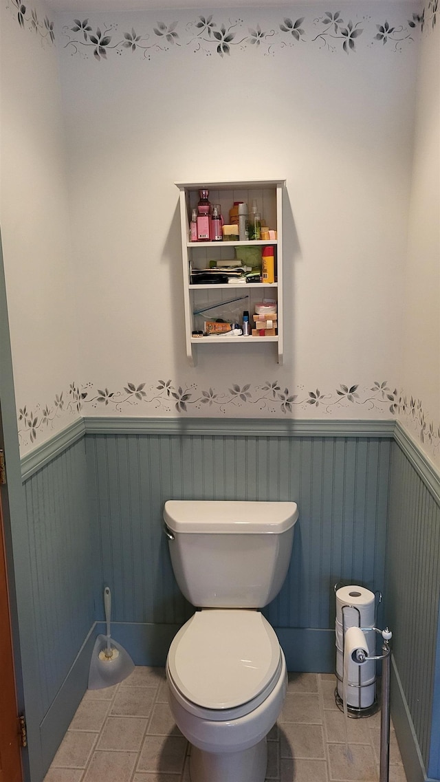 987 Dunbar Hill Rd, Grantham, NH 03753 - bathroom with tile patterned floors and a wainscoted wall